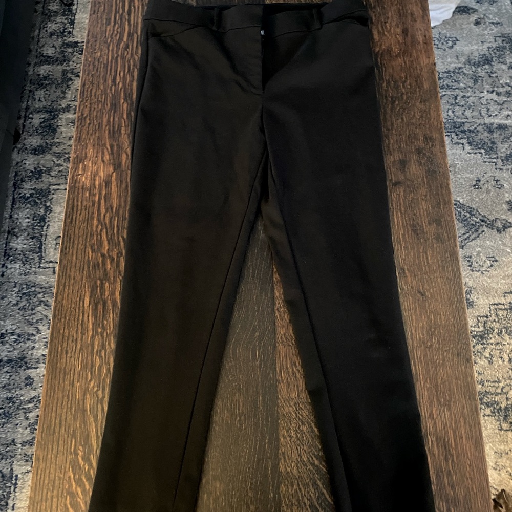 Ann Taylor LOFT black size 12 straight leg pants. Perfect condition.